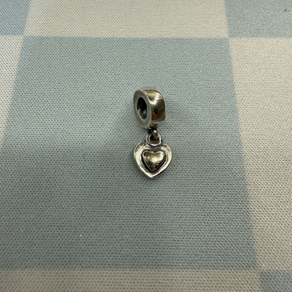 Authentic Pandora 925 ALE Moments Heart Pendant Charm.